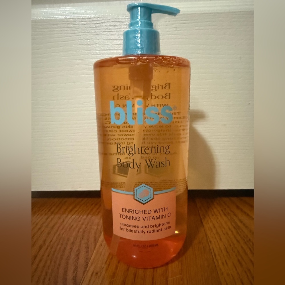 Bliss Brightening Body Wash Enriched with Toning Vitamin C Size 26 fl oz/750ml